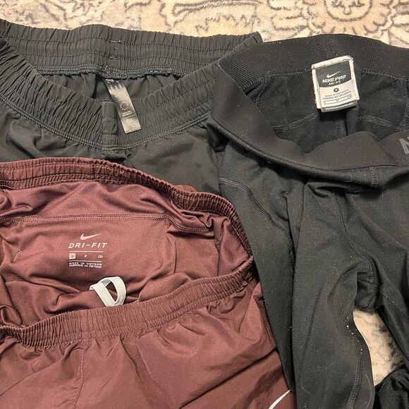 Woman’s Activewear Bundle Lot Size XS & Small 5 Piece Bundle Adidas Nike Calia - Picture 7 of 9